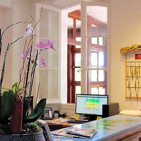 Hotel Sainte Anne 3*