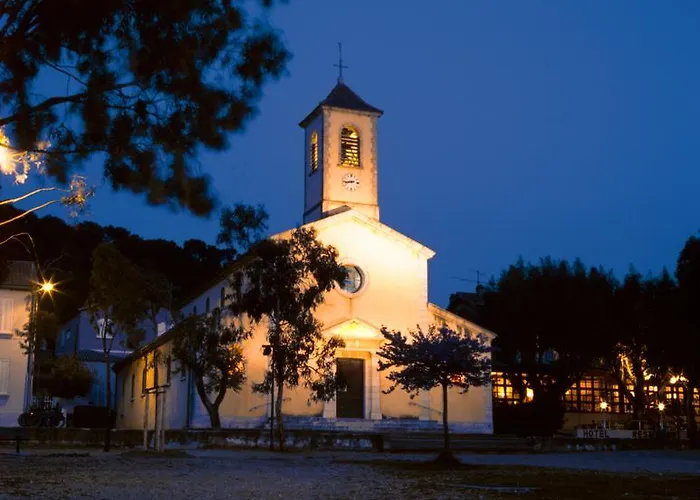 Sainte Anne بوركيرول